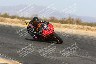 media/Apr-10-2022-SoCal Trackdays (Sun) [[f104b12566]]/Turn 7 Inside (1025am)/